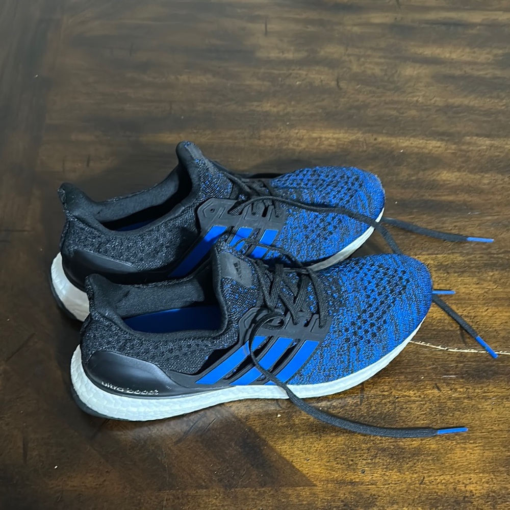 Adidas Ultra boost Blue and Black Running Shoes new without box never worn mens